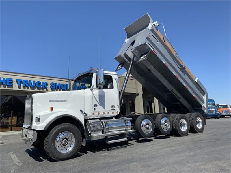 2020 WESTERN STAR 4900SF 5033311209