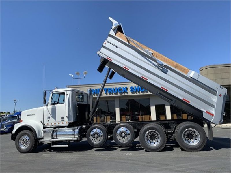 2020 WESTERN STAR 4900SF 5033311579