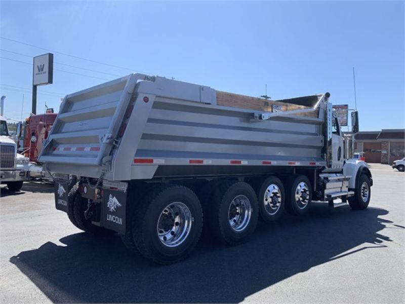 2020 WESTERN STAR 4900SF 5033311843