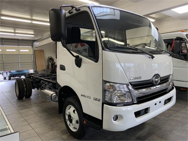 2020 HINO 155 5123569165