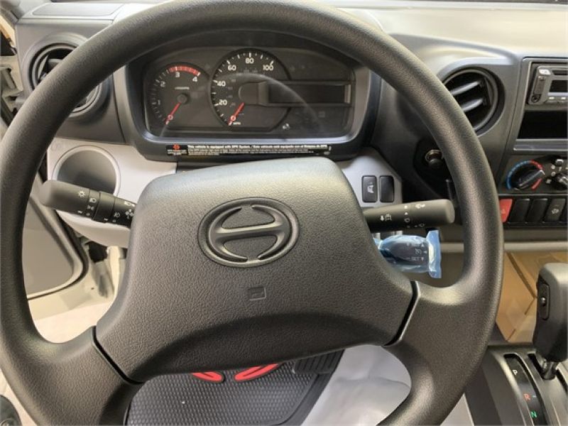 2020 HINO 155 5123569589