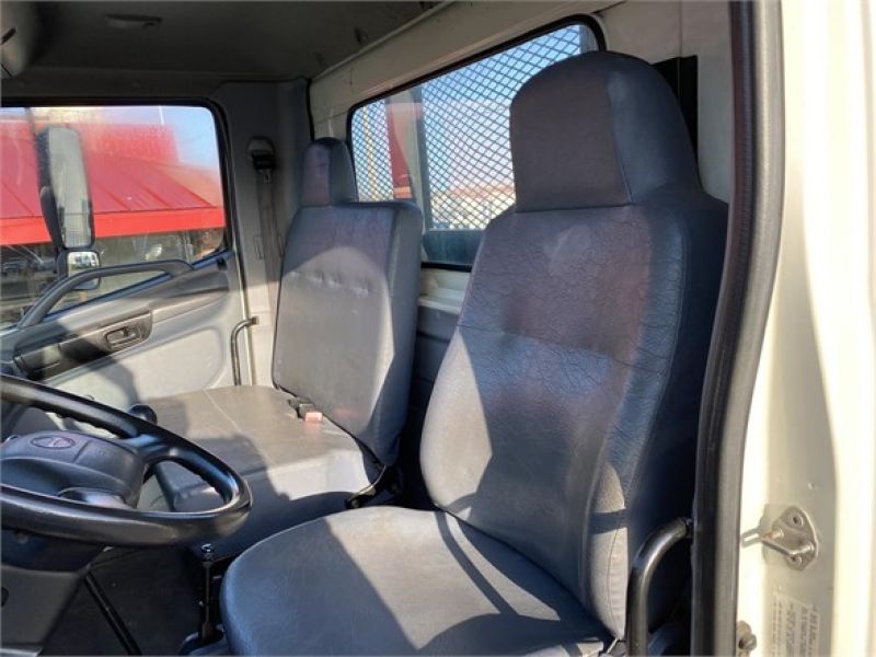 2005 HINO 268 6007924685