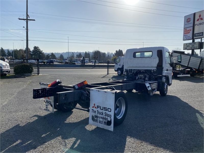 2015 MITSUBISHI FUSO FEC92S 6007940095