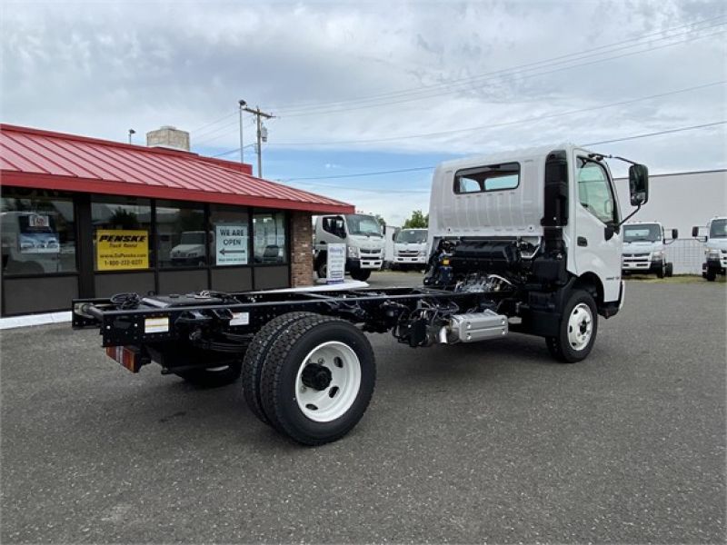 2020 HINO 195 6058089161