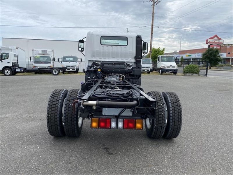 2020 HINO 195 6058089223