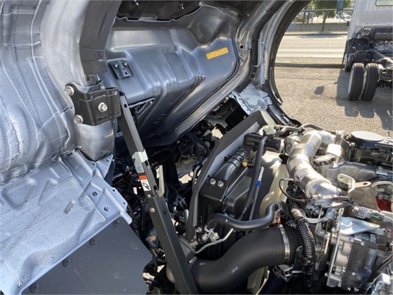 2020 HINO 195 6100842387