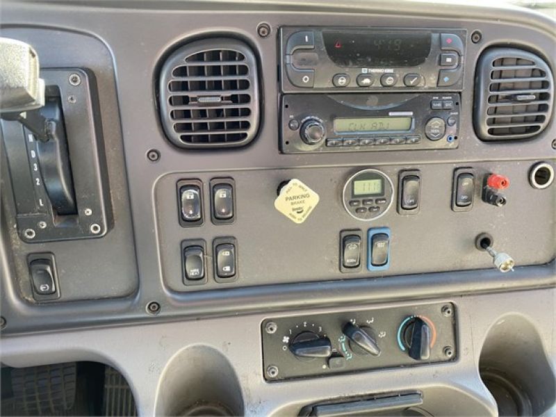 2014 FREIGHTLINER BUSINESS CLASS M2 106 6006017623