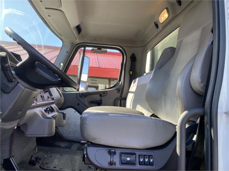 2014 FREIGHTLINER BUSINESS CLASS M2 106 6006017705
