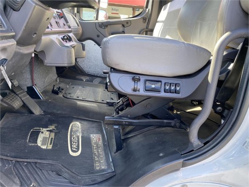 2014 FREIGHTLINER BUSINESS CLASS M2 106 6006017731