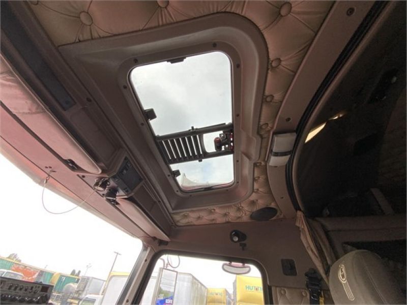 2004 KENWORTH T800 7077830041