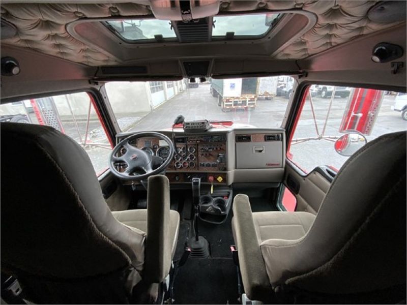 2004 KENWORTH T800 7077831185