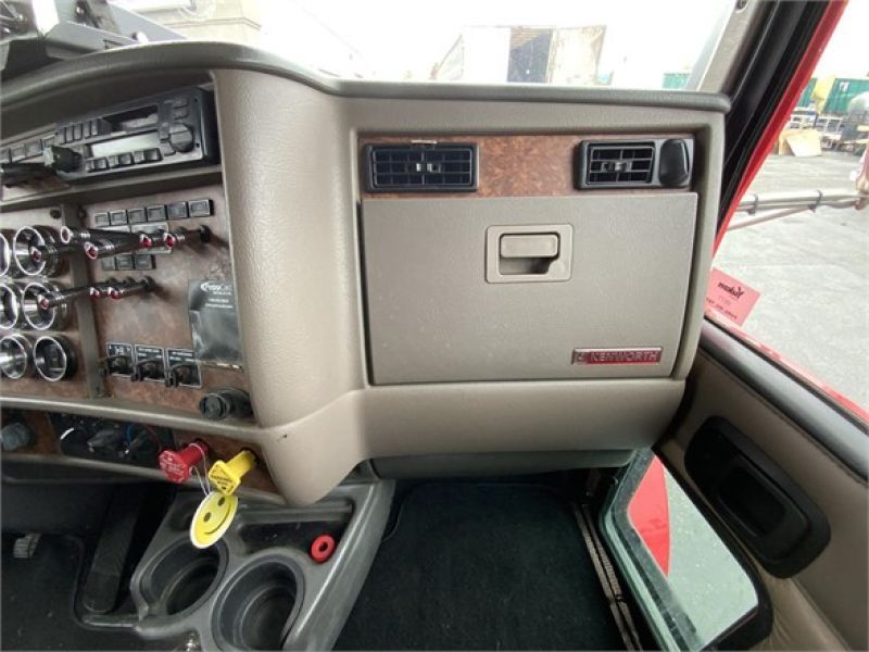 2004 KENWORTH T800 7077831267