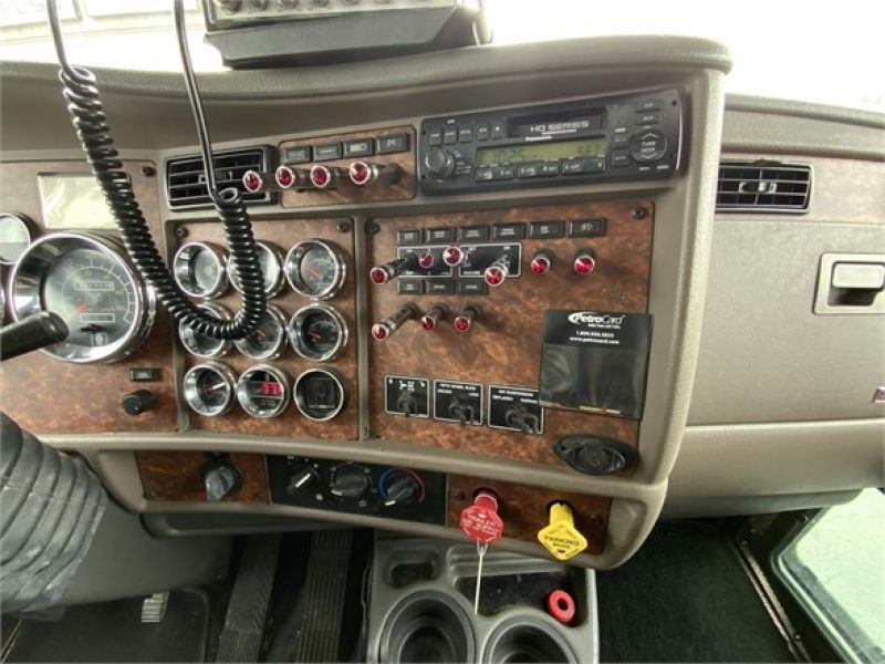 2004 KENWORTH T800 7077831527