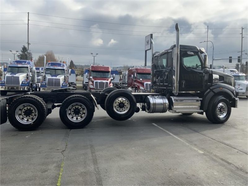 2021 WESTERN STAR 49X 7084226679