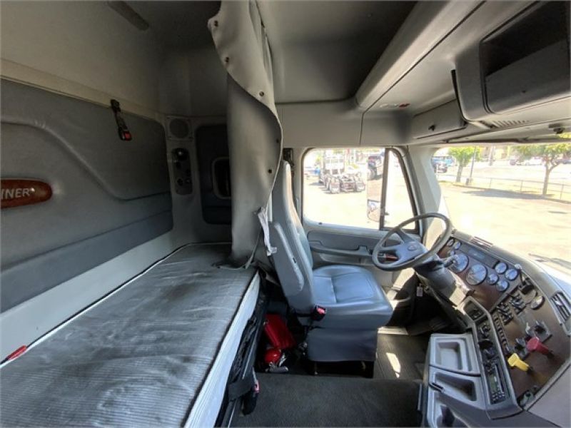 2003 FREIGHTLINER ARGOSY 7084678275