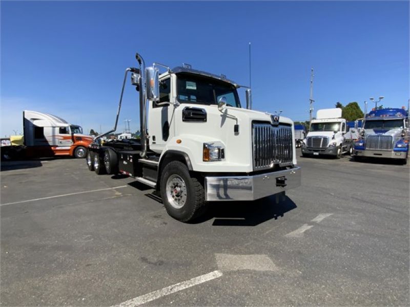 2022 WESTERN STAR 4700 7142950205