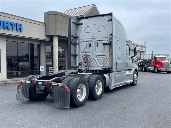 2019 FREIGHTLINER CASCADIA 126 7272937581