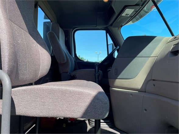 2013 FREIGHTLINER CASCADIA 125 7277896789