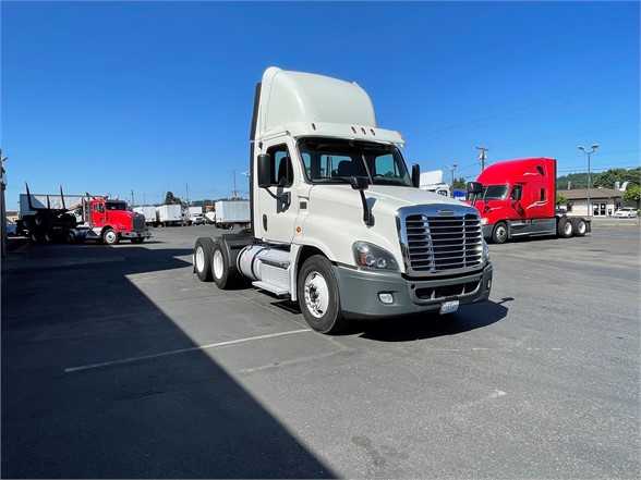 2013 FREIGHTLINER CASCADIA 125 7277896792