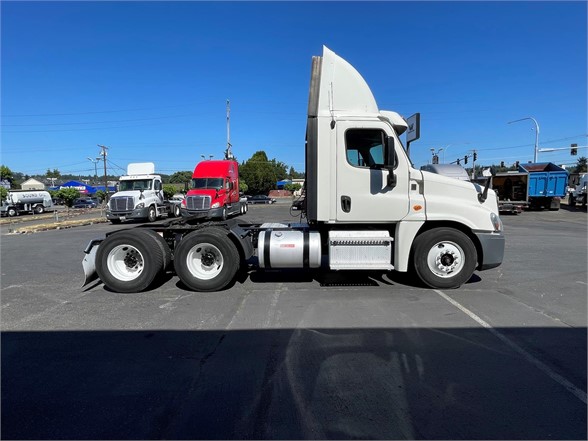 2013 FREIGHTLINER CASCADIA 125 7277896797